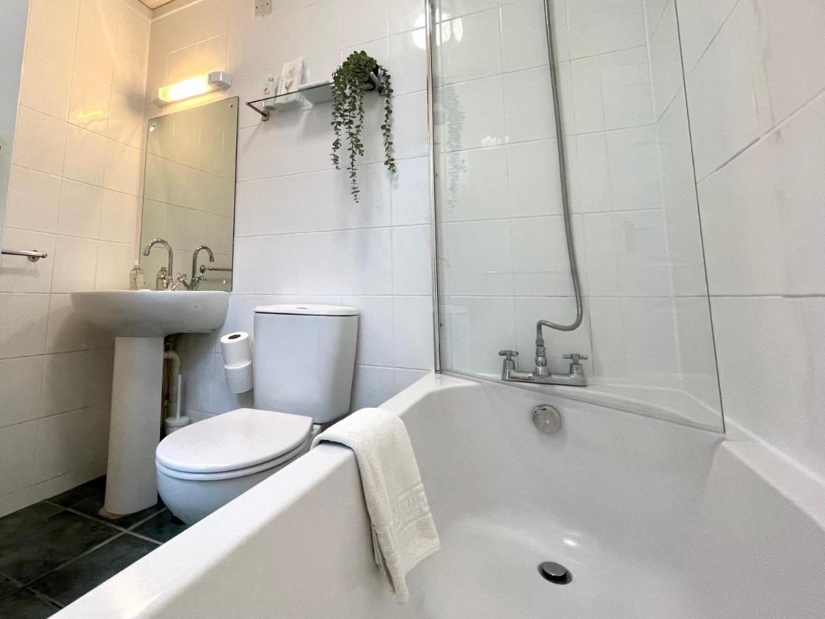 Sea View Family Stay By Beach Gym & Parking Bournemouth Luaran gambar